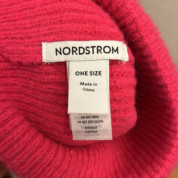 NORDSTROM PINK / RASPBERRY RIBBED CUFFED BEANIE -OS NWT - Picture 4 of 9